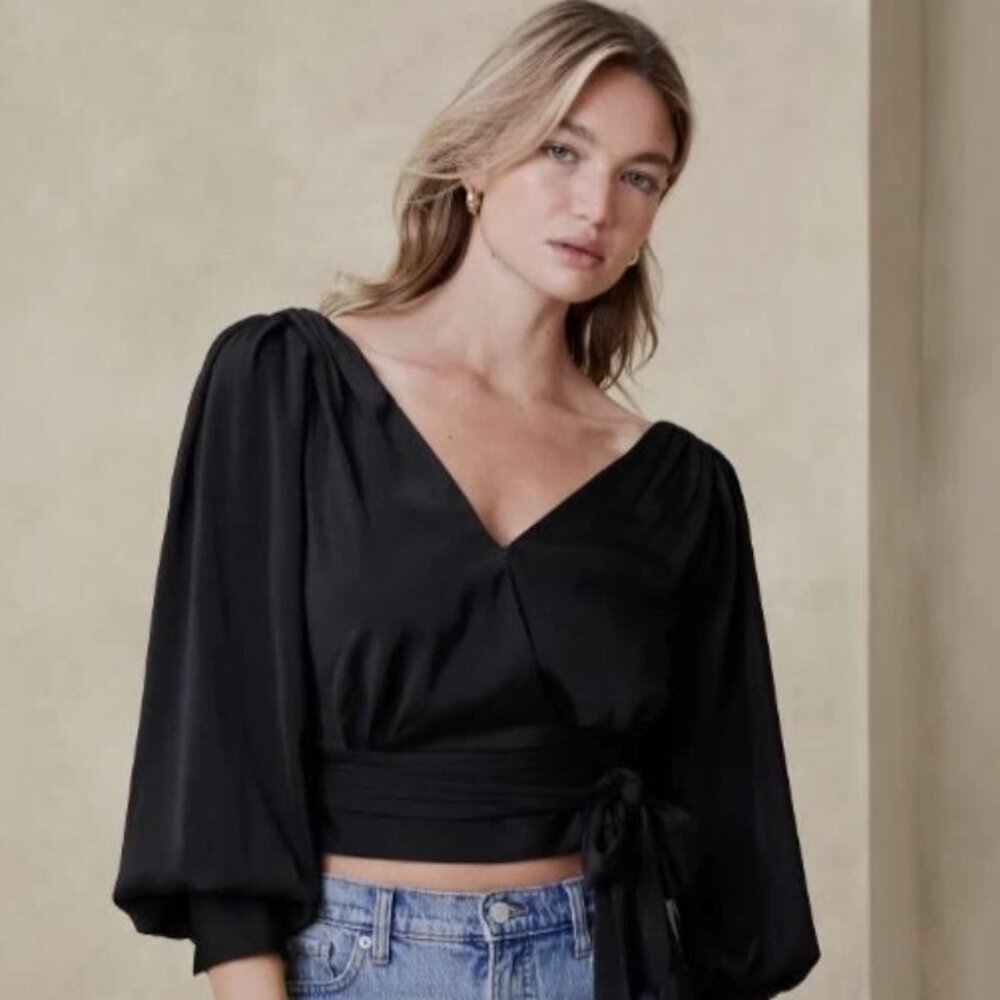 NWT Banana Republic Cropped Wrap Blouse Black Size 2